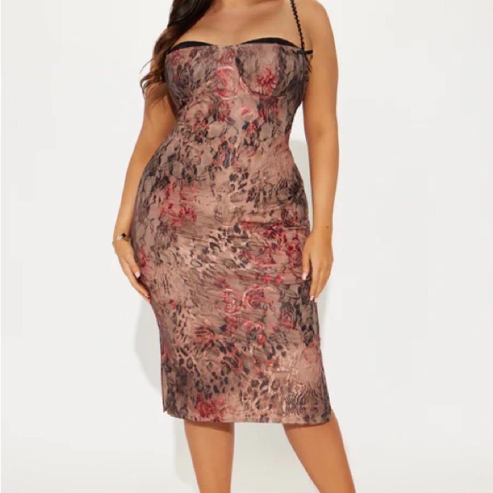 Fashion Nova Sassy Lace Midi Dress in Red and Brown